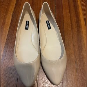 Nine West flats size 9.5 patent leather nude
